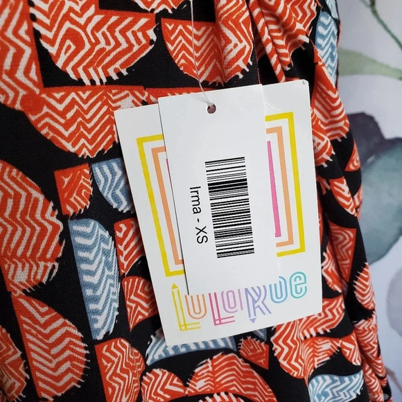 LULAROE | Irma Tunic in Chevron & Geometric Pattern sz XS - Picture 4 of 7